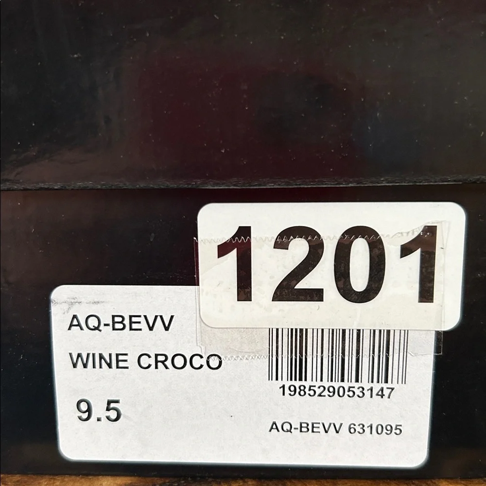 AQUA Bevv Leather Croc Embossed Slingback Pointed Toe Pumps in Wine NEW 9.5